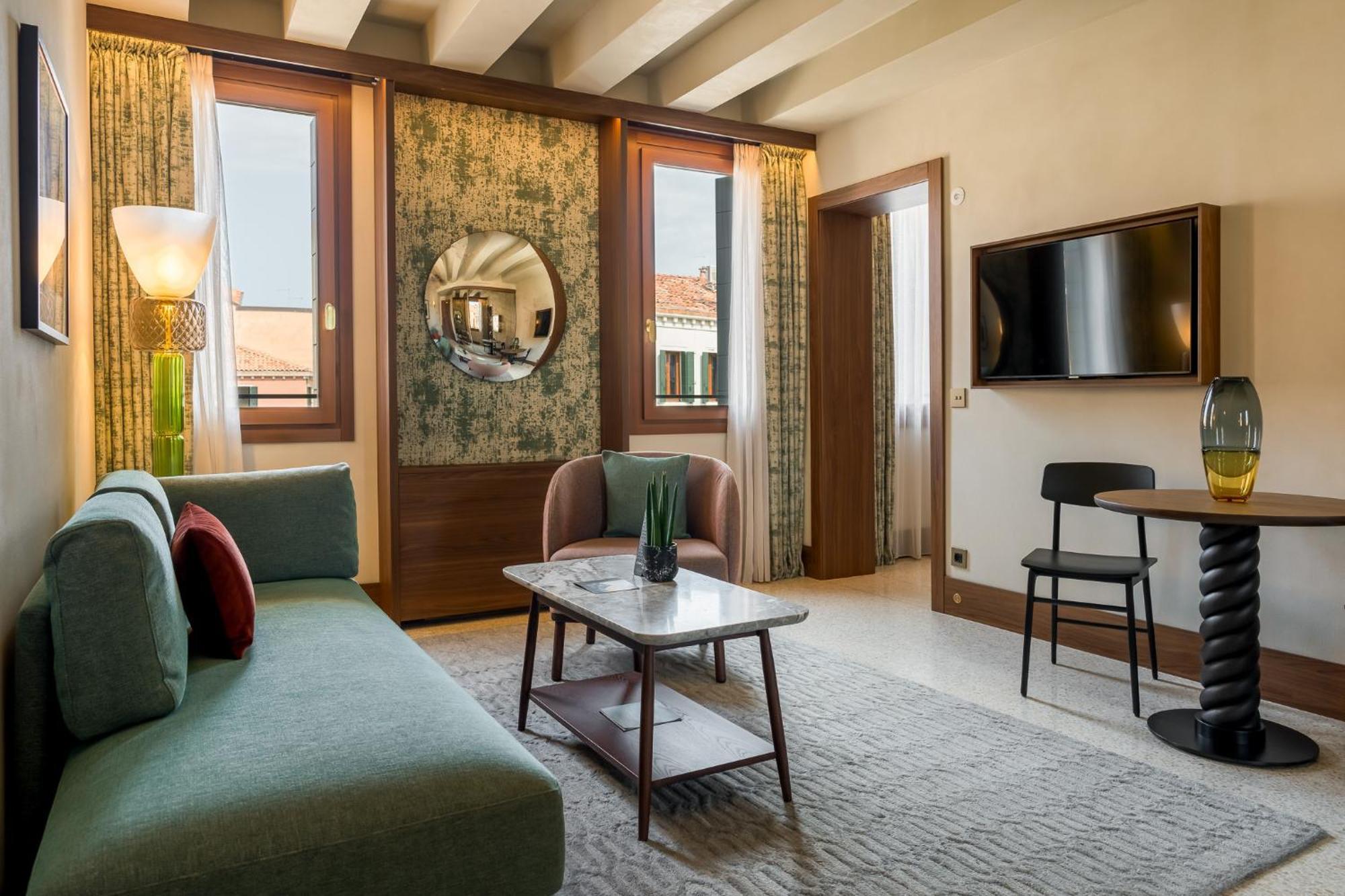 Ca'Di Dio-Small Luxury Hotel Velence Kültér fotó A suite at the hotel