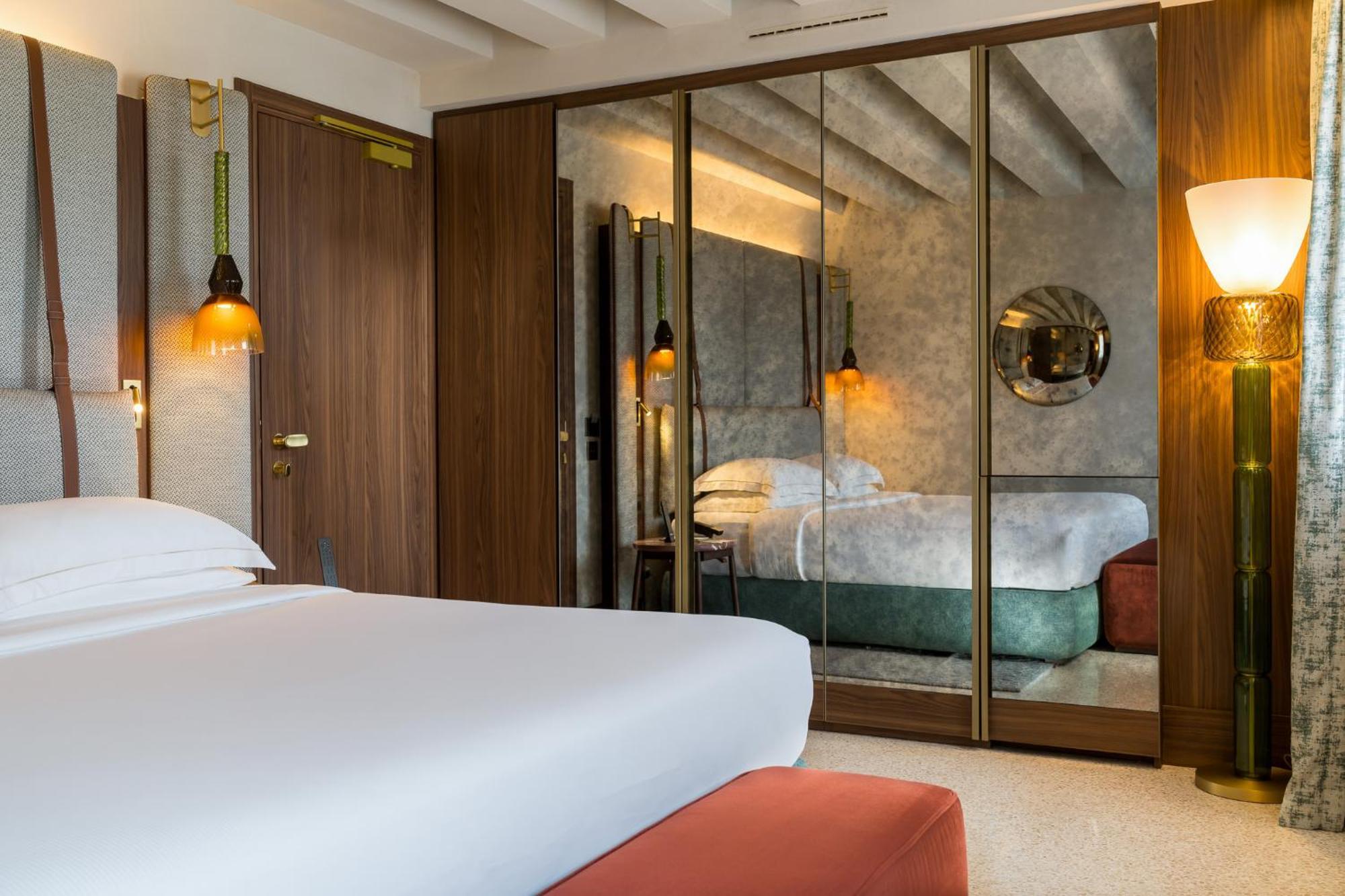 Ca'Di Dio-Small Luxury Hotel Velence Kültér fotó A bedroom at the hotel